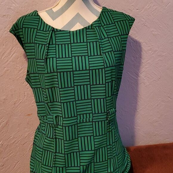 SALE Green Stripe‎ Dress - Picture 3 of 8